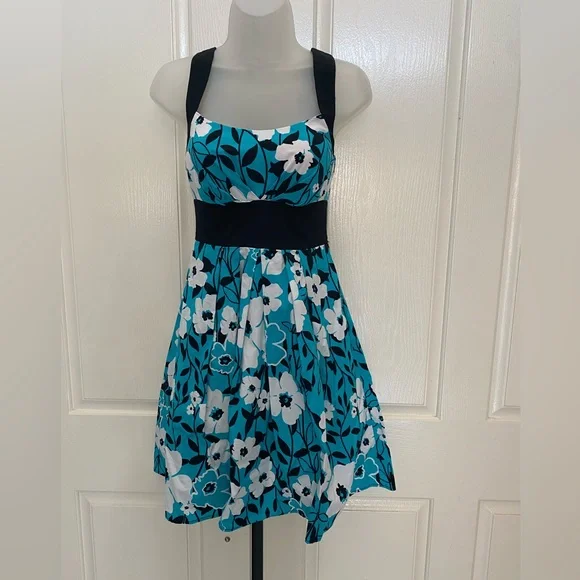 b smart blue dress B. Smart Womens Blue White Floral Sleeveless Party Dress Size 5